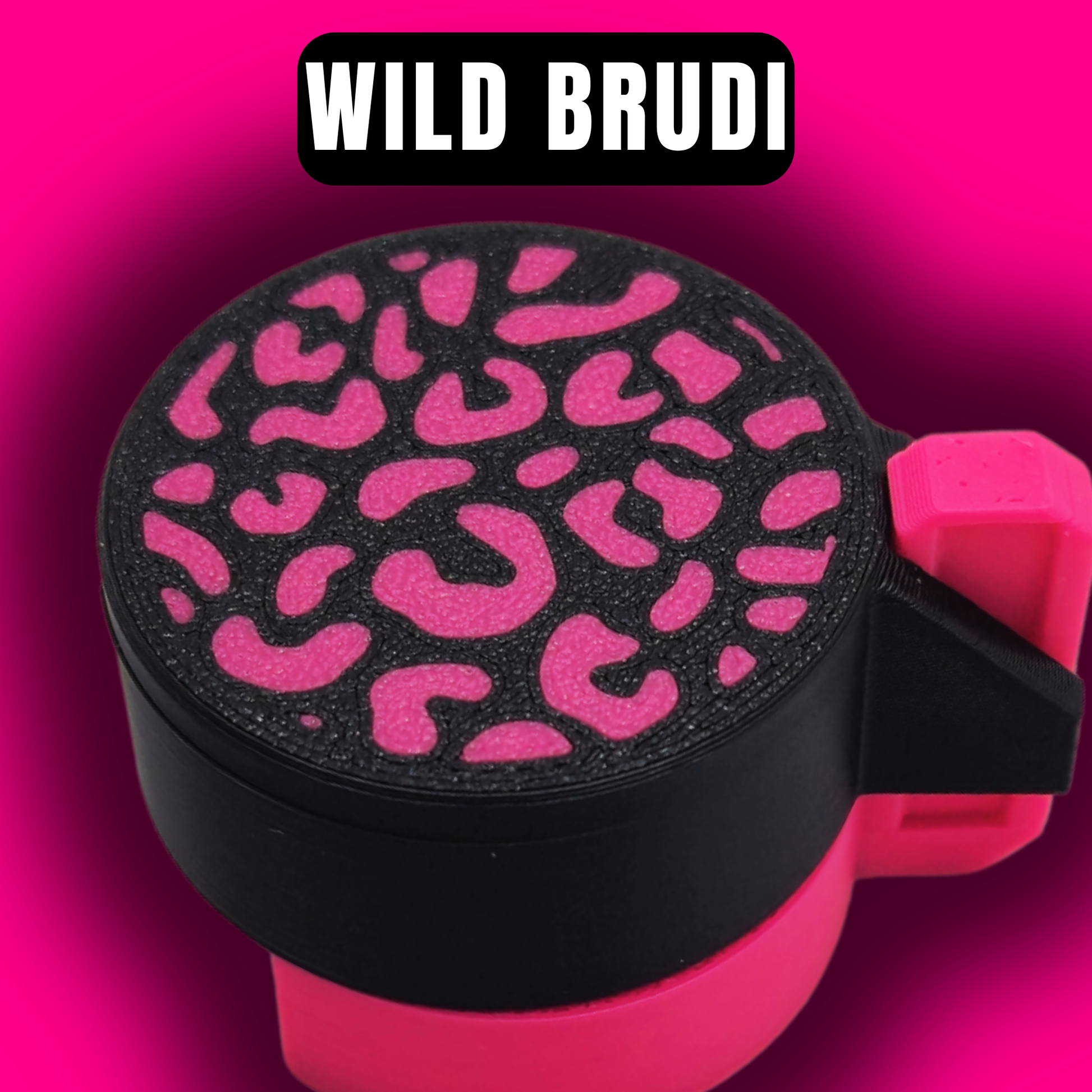 SafeCap Wild Brudi Edition Leopard in Magenta - Getränkeschutz für Flaschen und Dosen auf Partys und Festivals
